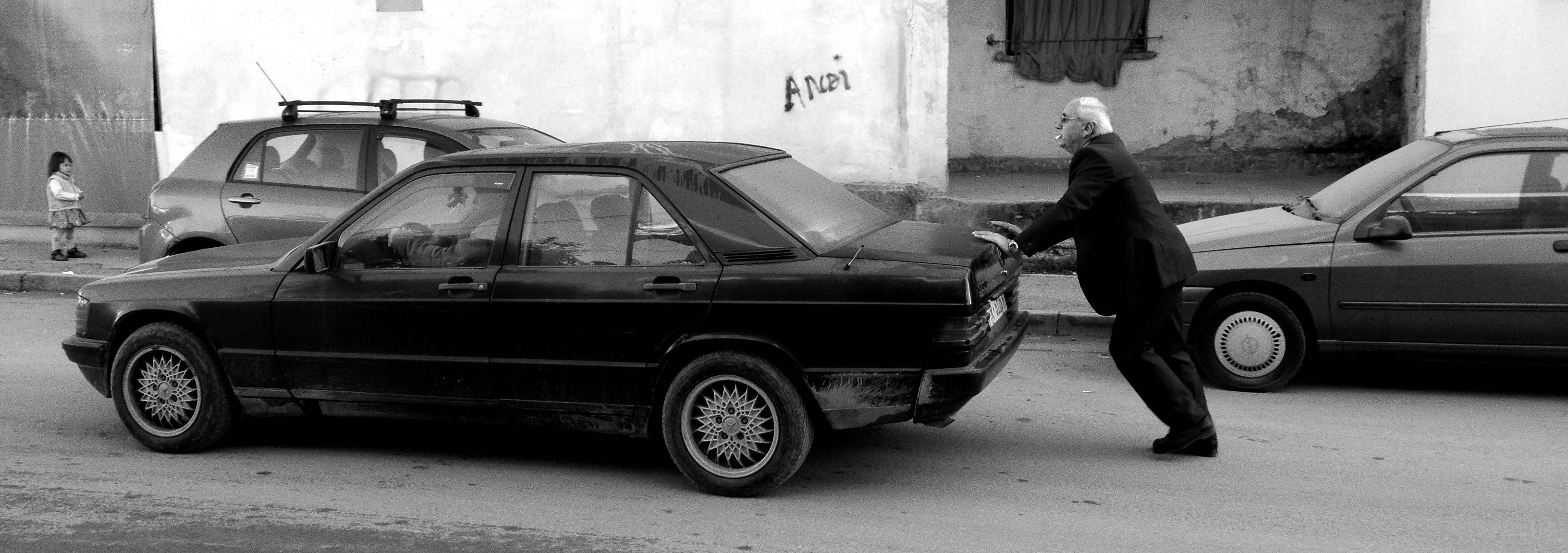 Horizontal Tirana